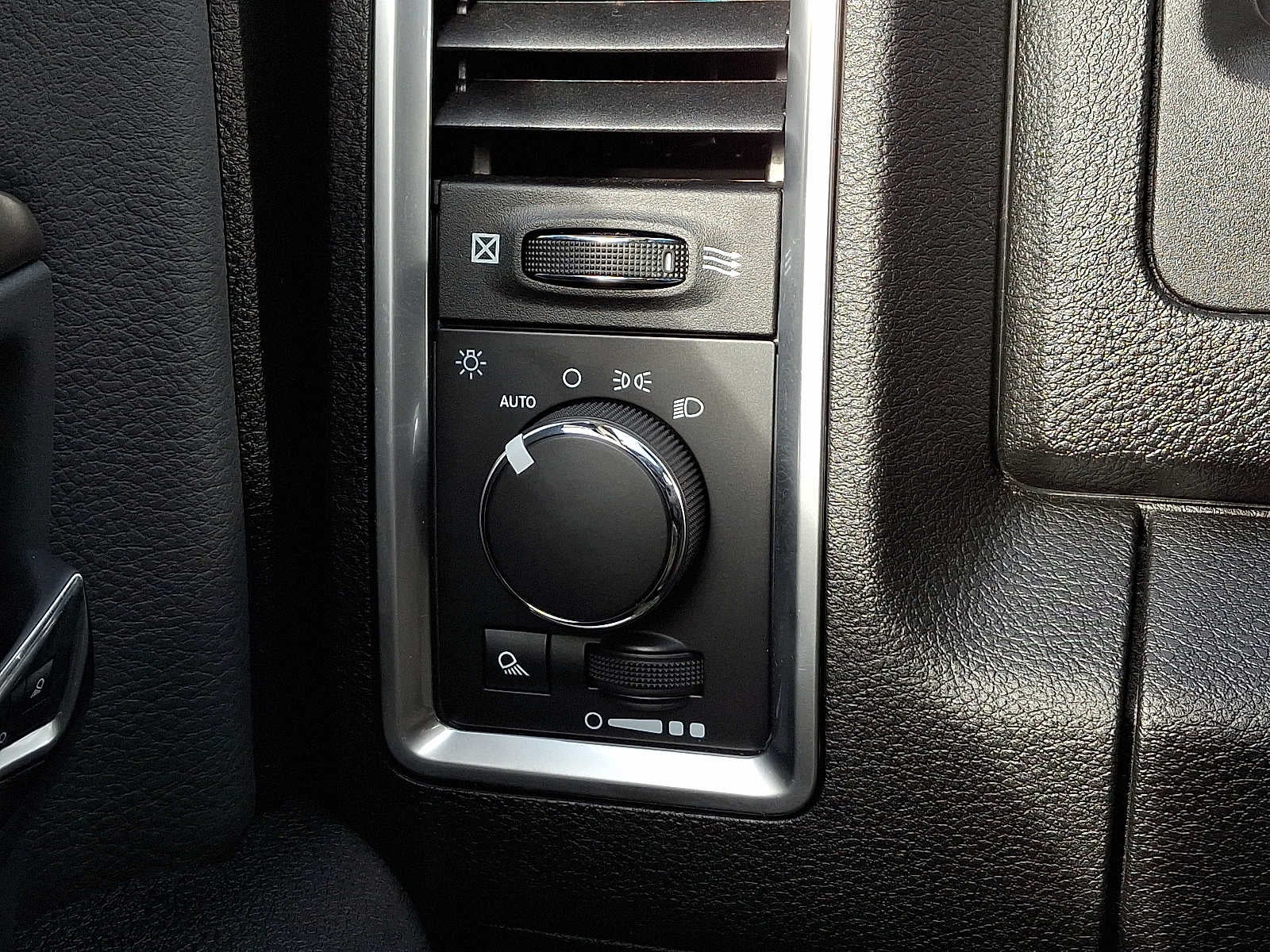 2024 RAM 1500 Classic SLT 4x4 Quad Cab 64 Box