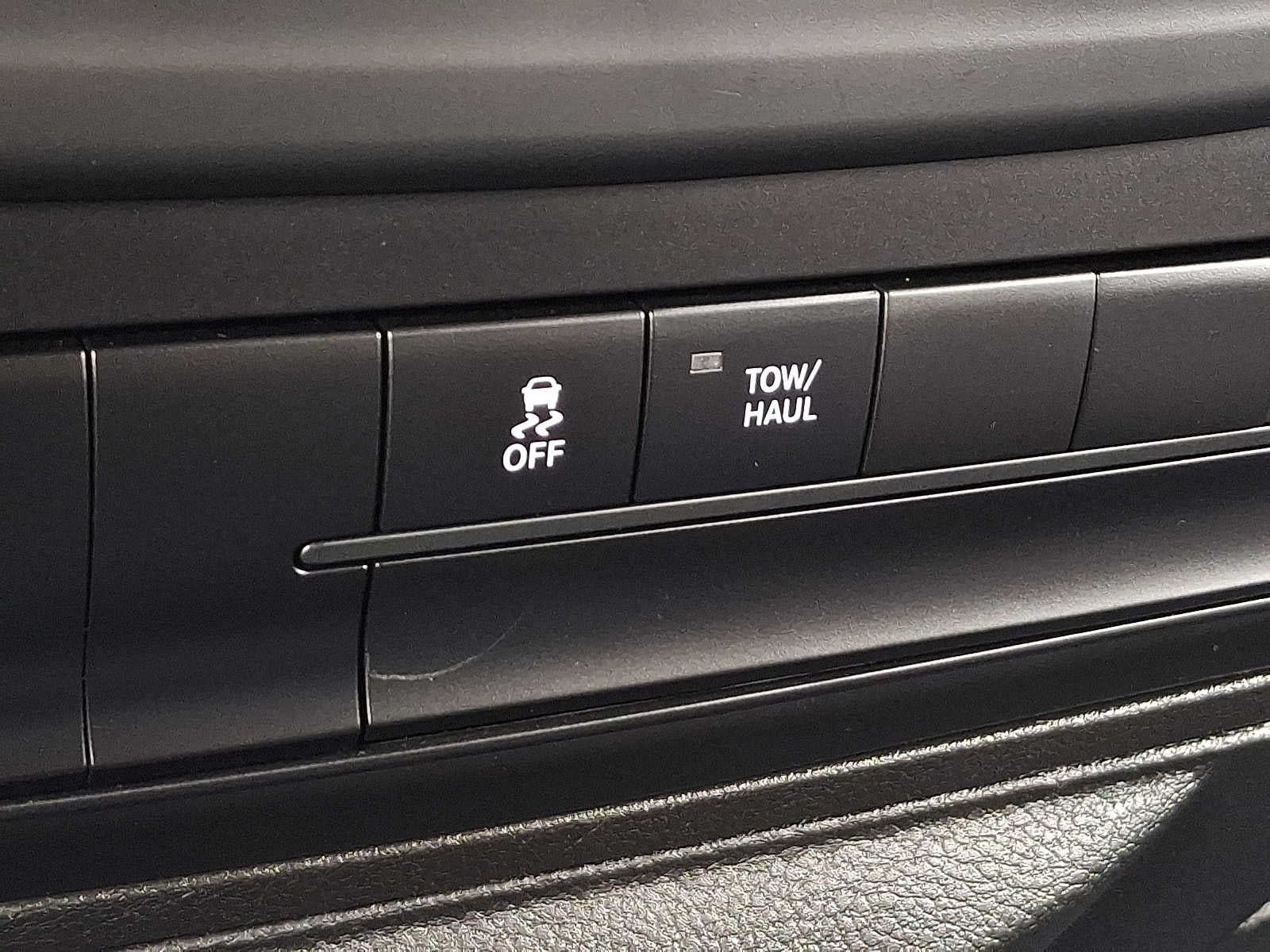 2024 RAM 1500 Classic SLT 4x4 Quad Cab 64 Box