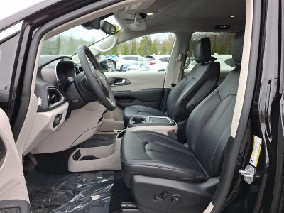 2024 Chrysler Pacifica Touring L FWD