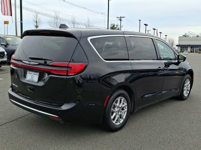 2024 Chrysler Pacifica Touring L FWD