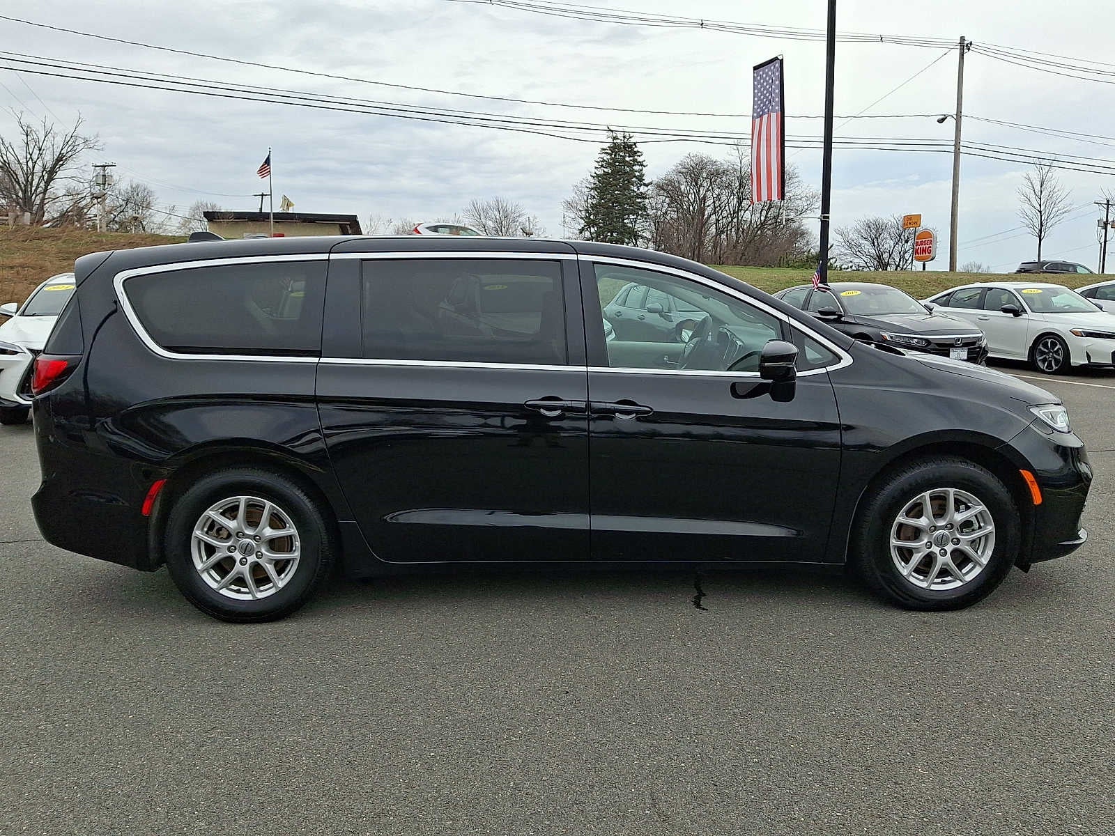 2024 Chrysler Pacifica Touring L FWD