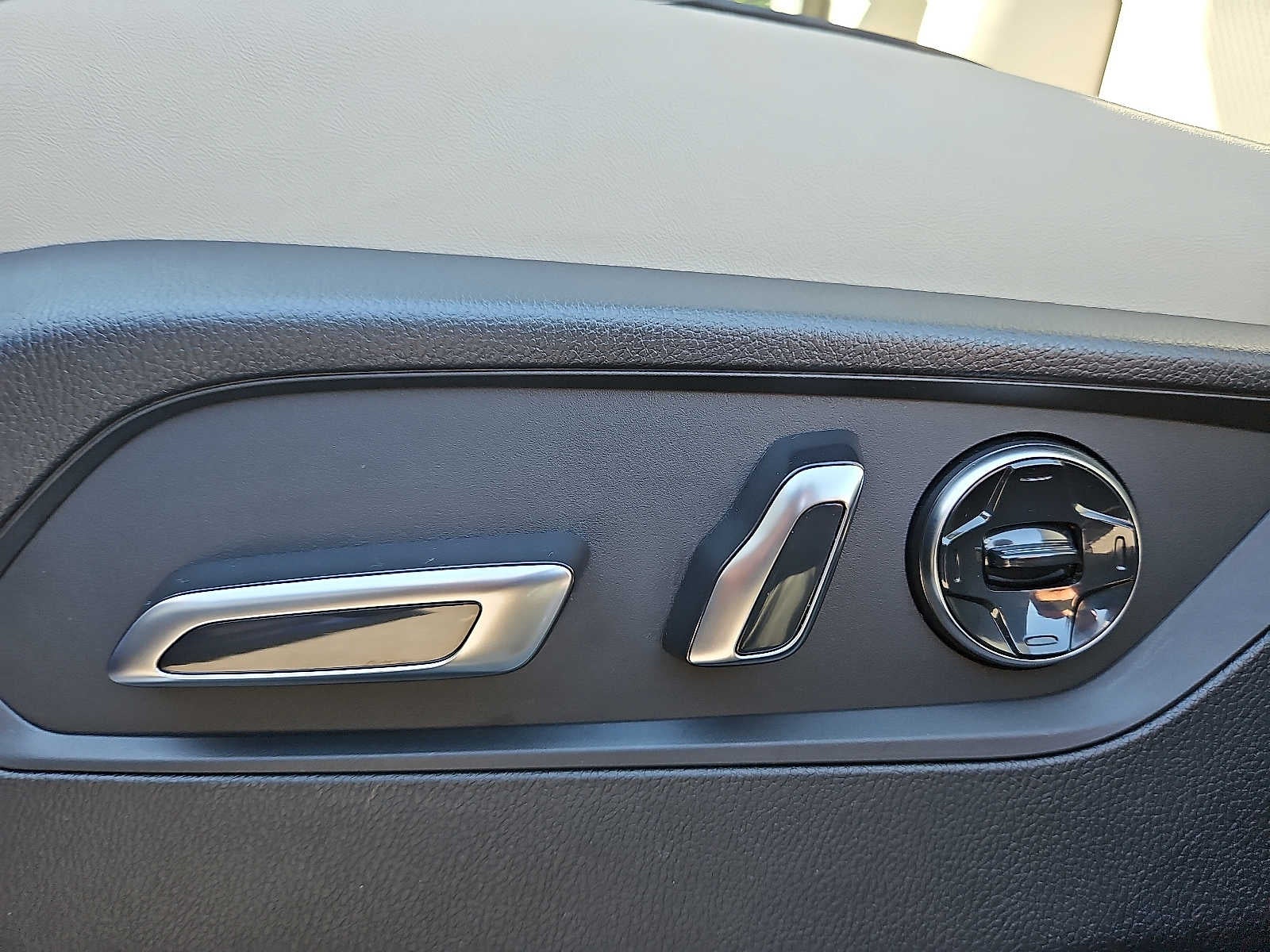 2025 Acura RDX SH-AWD w/A-Spec Advance Package