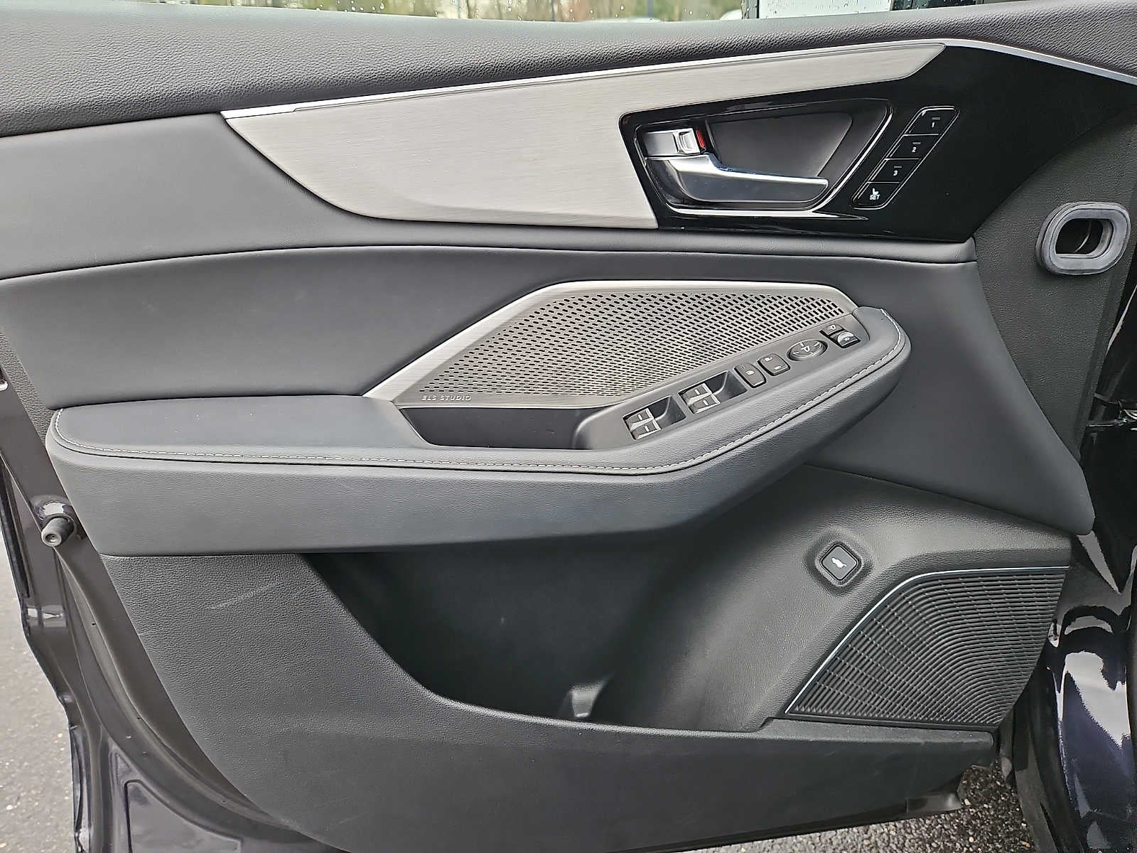 2023 Acura MDX SH-AWD w/Technology Package