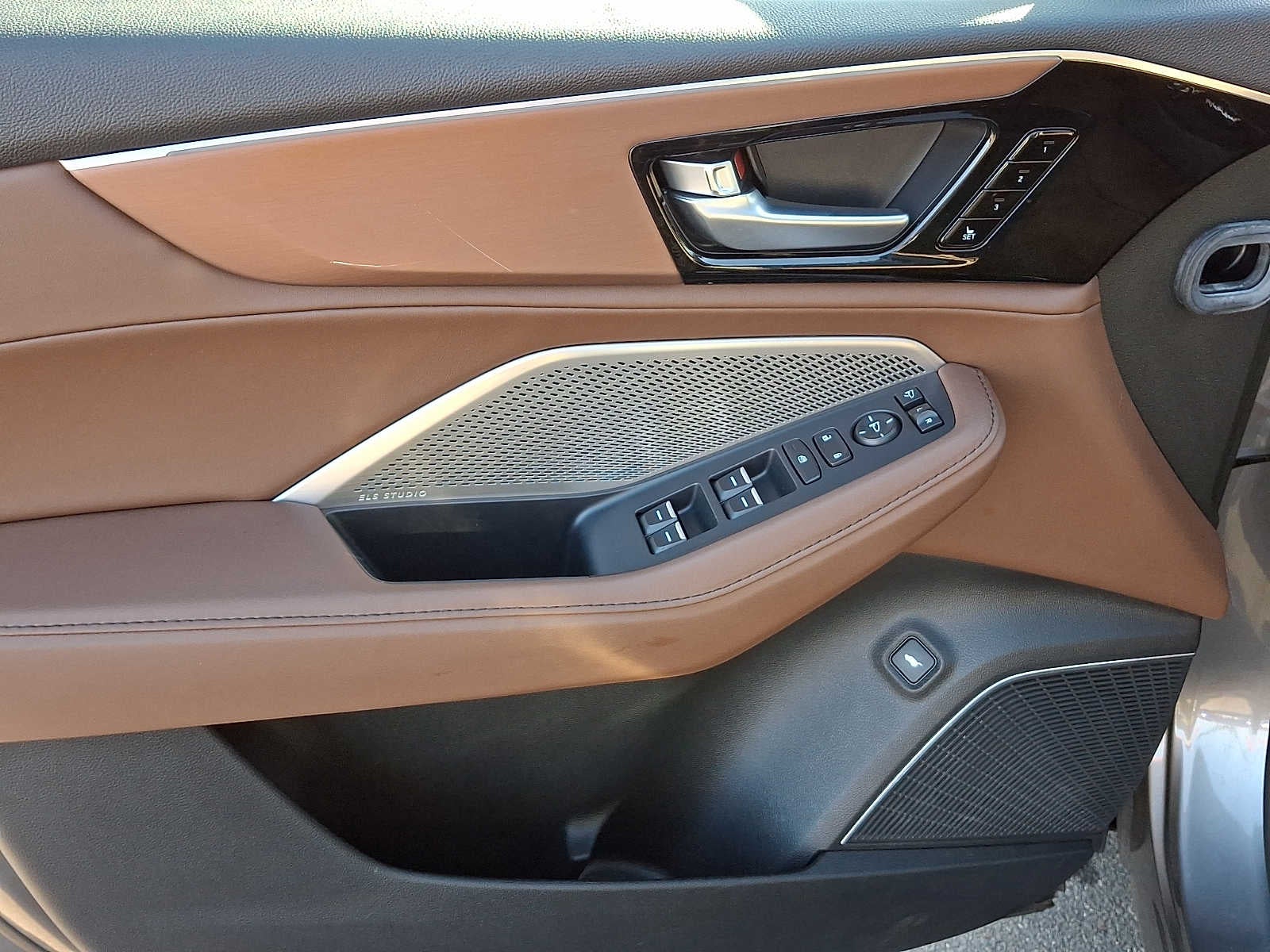 2023 Acura MDX SH-AWD w/Technology Package