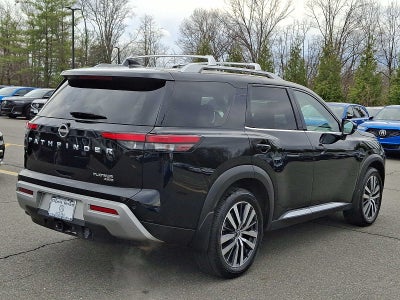 2022 Nissan Pathfinder Platinum 4WD