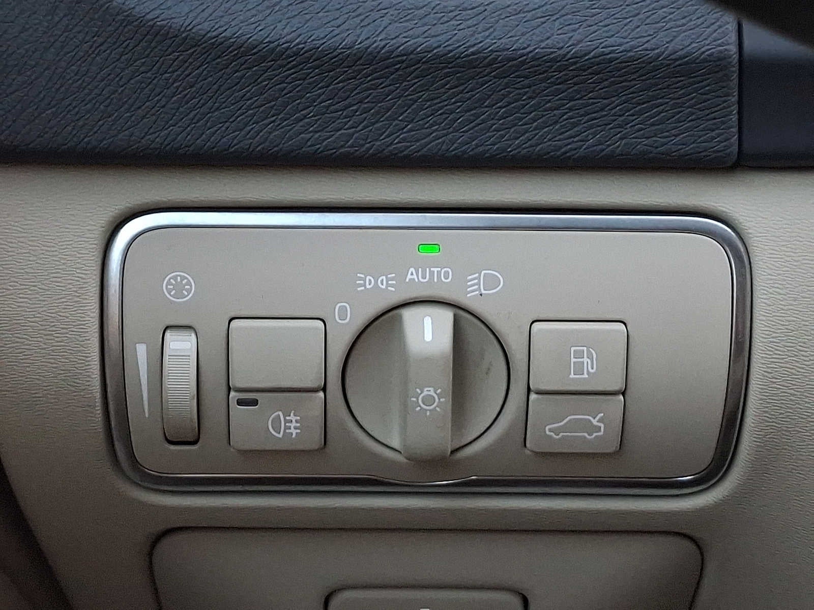 2015 Volvo S60 2015.5 4dr Sdn T5 Premier AWD